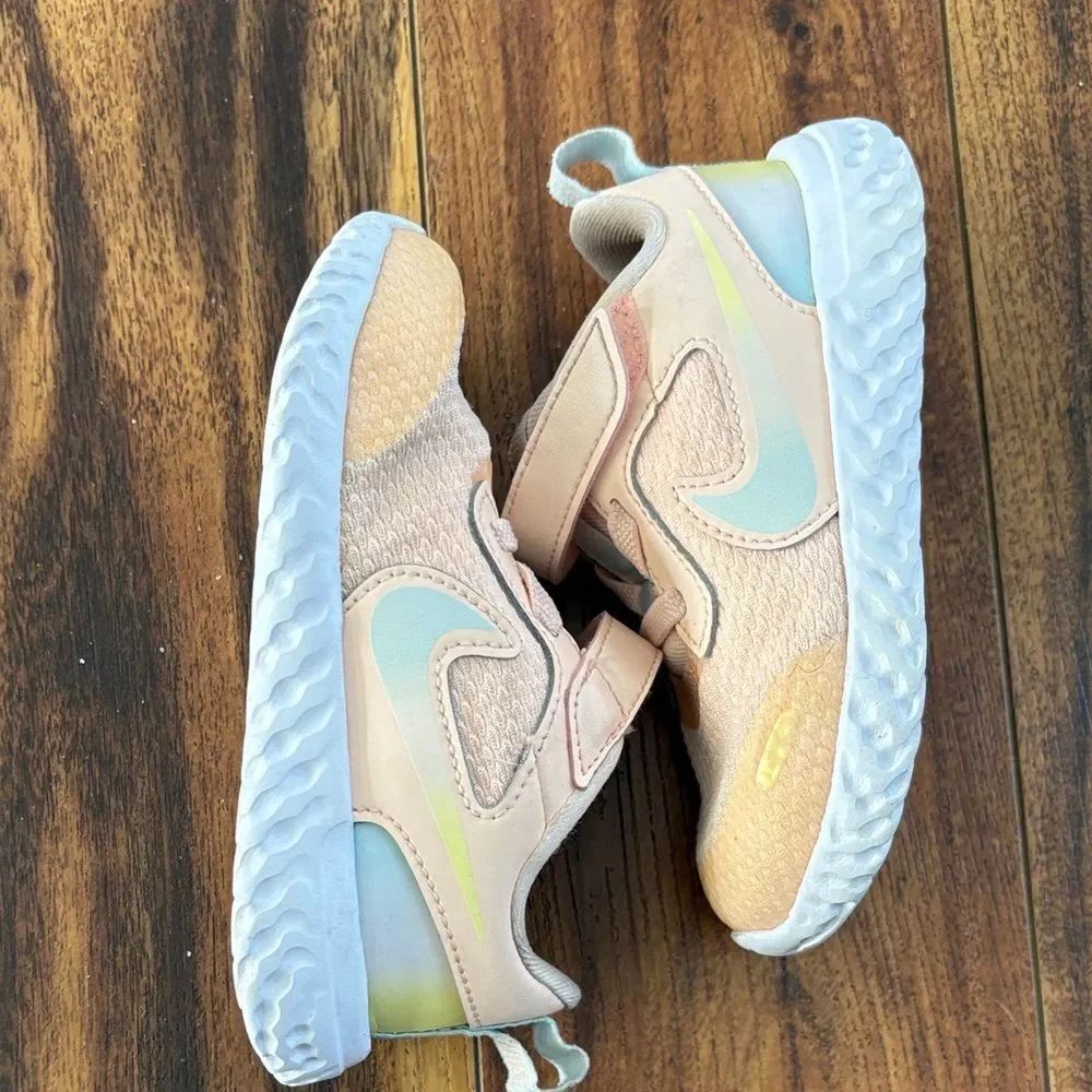 Nike Revolution 5 - Picture 4 of 5